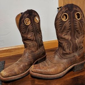 Mens Ariat Cowboy boots size 9.5